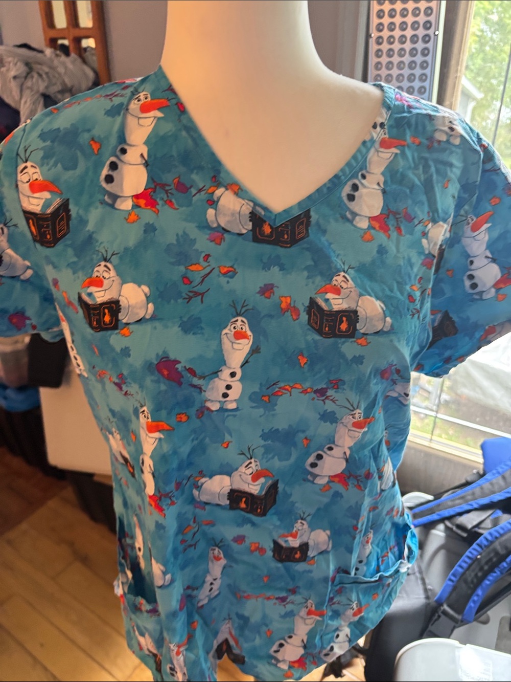 Disney Blue Olaf V-Neck Short Sleeve Top